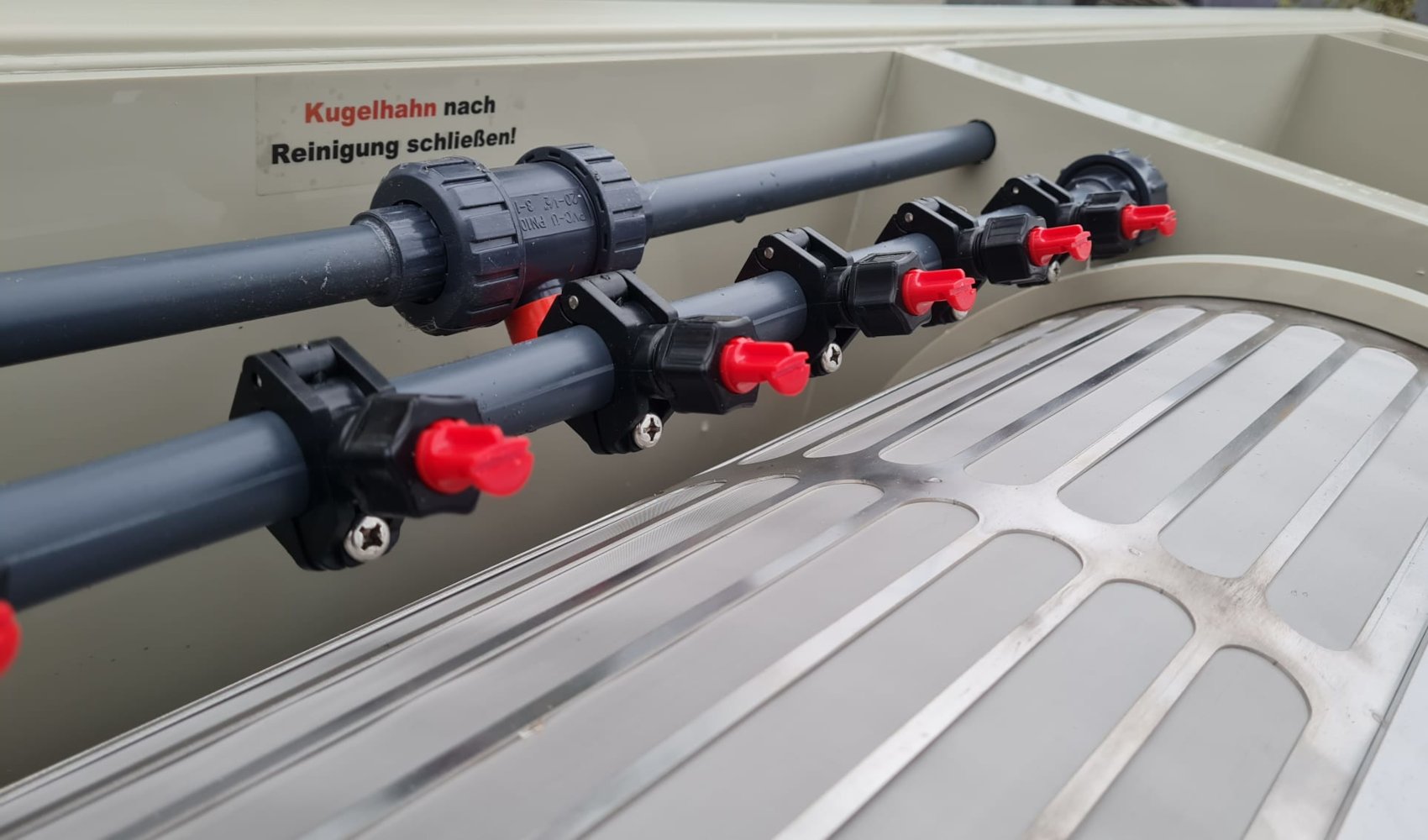 EPS Combi-Trommelfilter CF35 + integrierte Biokammer + integrierte Pumpenkammer + Rinnenspülung + Steuerung + Spülpumpe + UV-Schutz + Edelstahlsieb in Sandwichbauweise
