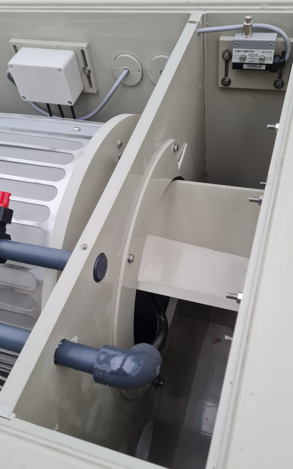 EPS Combi-Trommelfilter CF35 + integrierte Biokammer + integrierte Pumpenkammer + Rinnenspülung + Steuerung + Spülpumpe + UV-Schutz + Edelstahlsieb in Sandwichbauweise