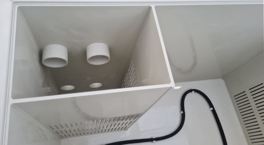 EPS Combi-Trommelfilter CF35 Quer + integrierte JUMBO-Biokammer + integrierte Pumpenkammer + Rinnenspülung + Steuerung + Spülpumpe + UV-Schutz + Edelstahlsieb in Sandwichbauweise EPS Combi-Trommelfilter CF35 Quer + integrierte JUMBO-Biokammer + integrierte Pumpenkammer + Rinnenspülung + Steuerung + Spülpumpe + UV-Schutz + Edelstahlsieb in Sandwichbauweise